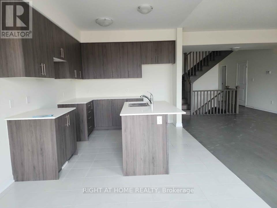 13 Oakmont Drive Property Photo 5