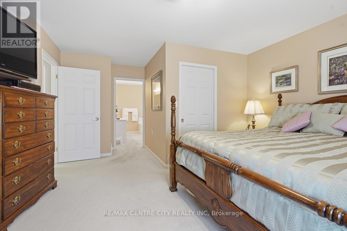 48 Ilderbrook Circle Property Photo 11