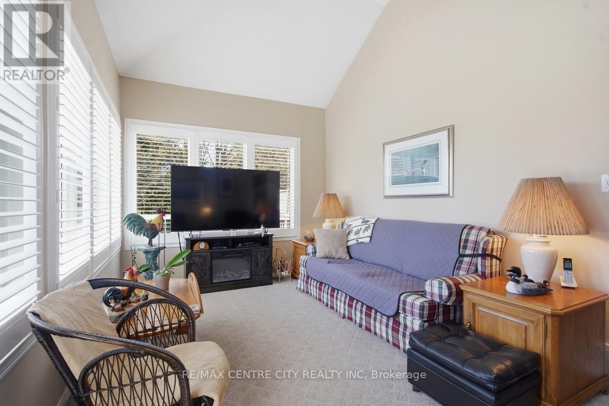 48 Ilderbrook Circle Property Photo 18
