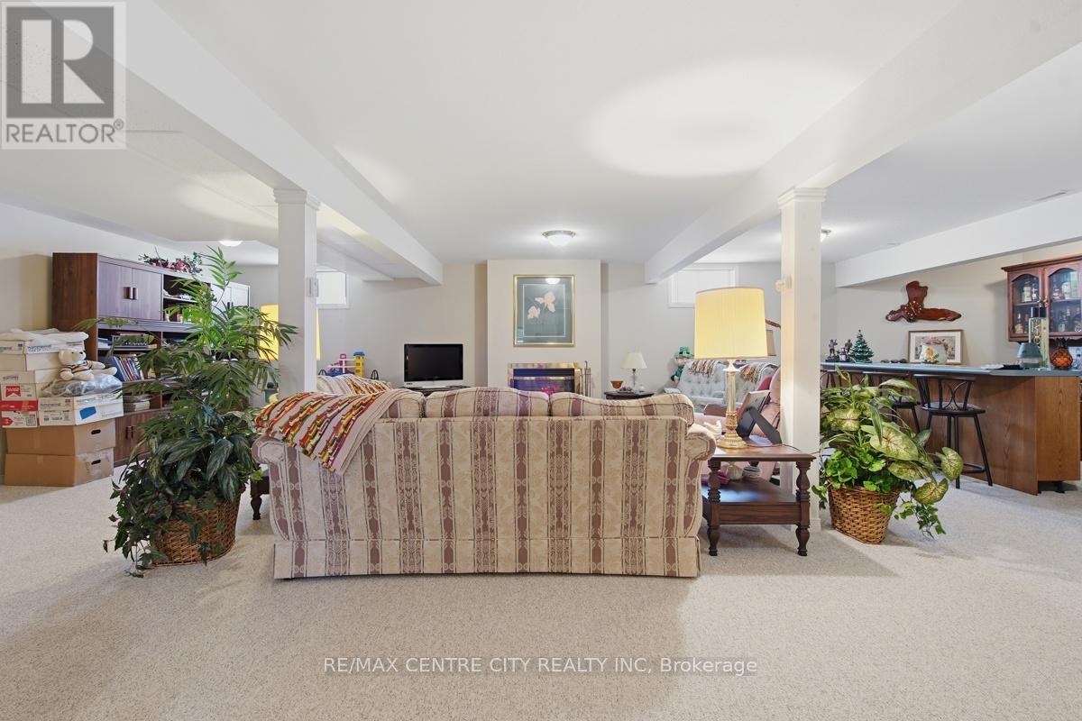48 Ilderbrook Circle Property Photo 26