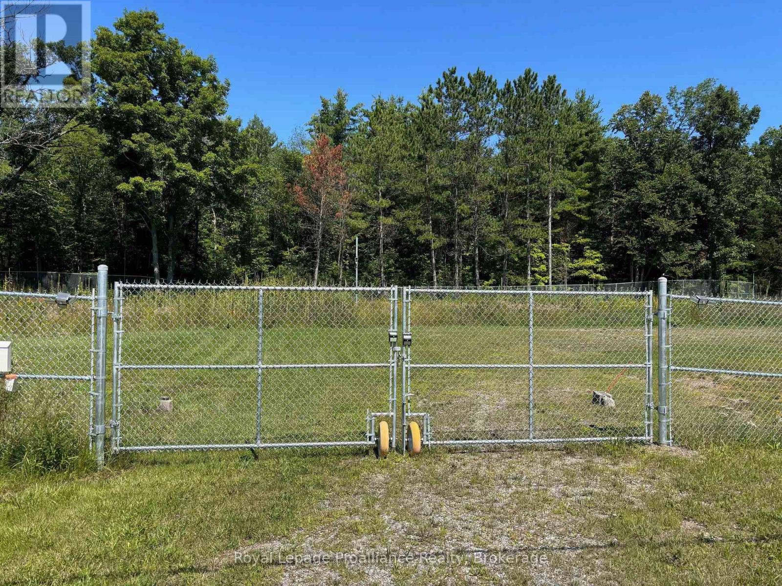 29200 Highway 7 Property Photo 3