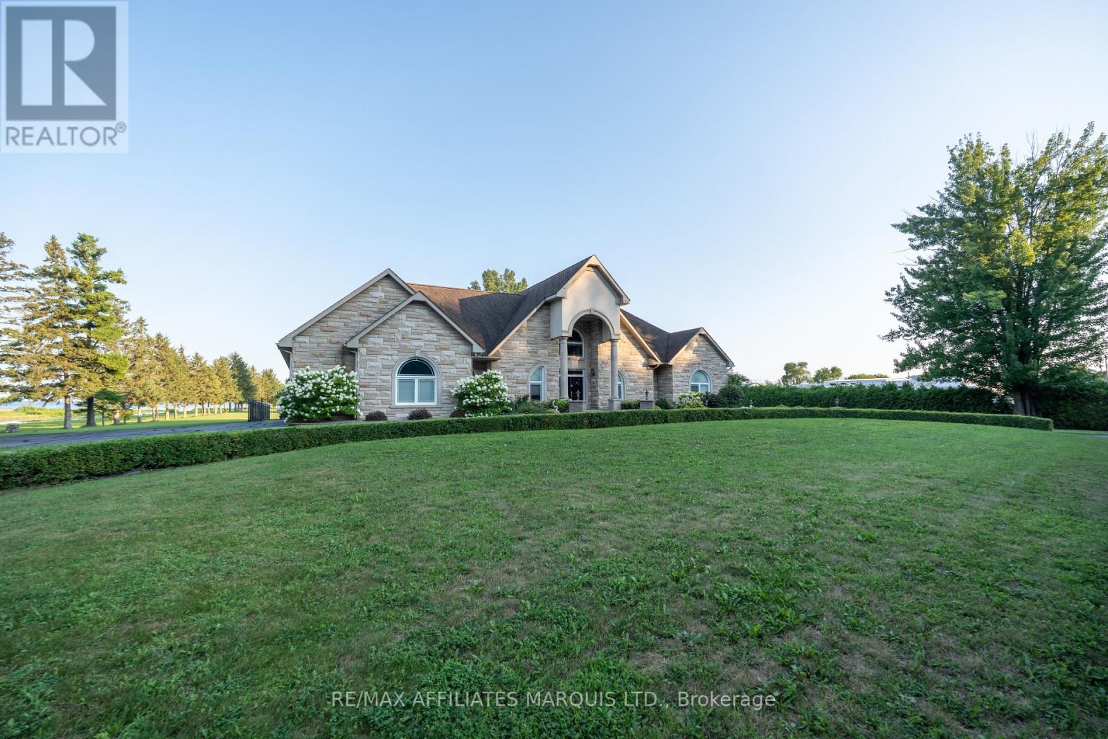 20190 County Rd 2 Road Property Photo 3