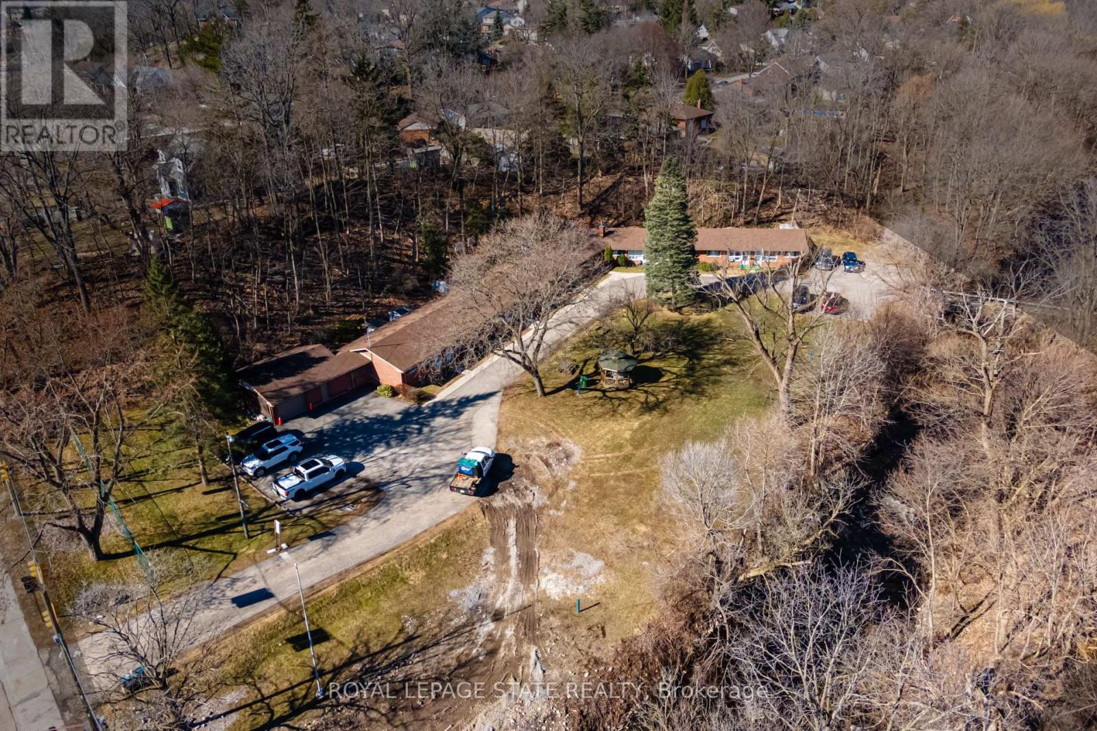 50 Creighton Road Property Photo 11