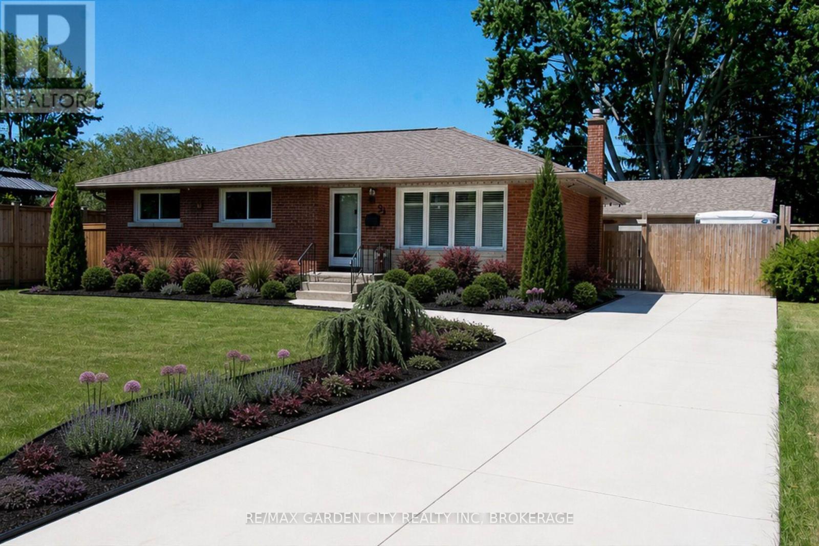 91 Crescent Drive Property Photo 1