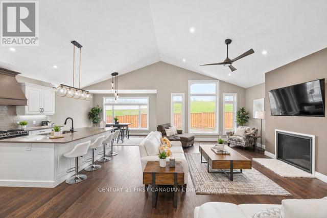 941 Longworth Road Property Photo 10