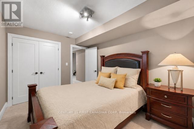 941 Longworth Road Property Photo 32