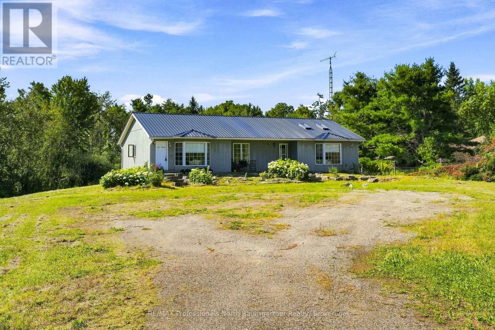 8966 Highway 35 Property Photo 1