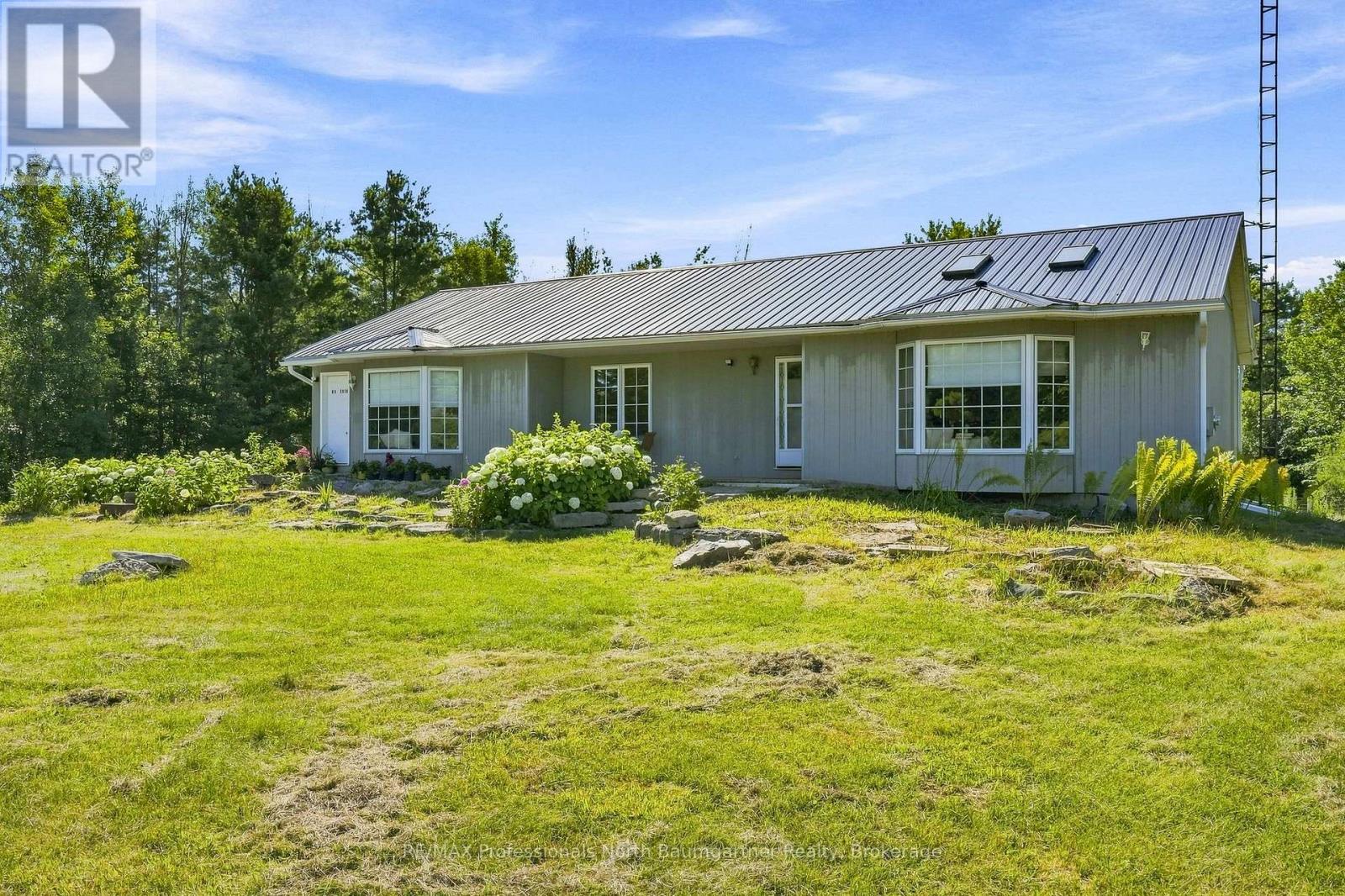 8966 Highway 35 Property Photo 1