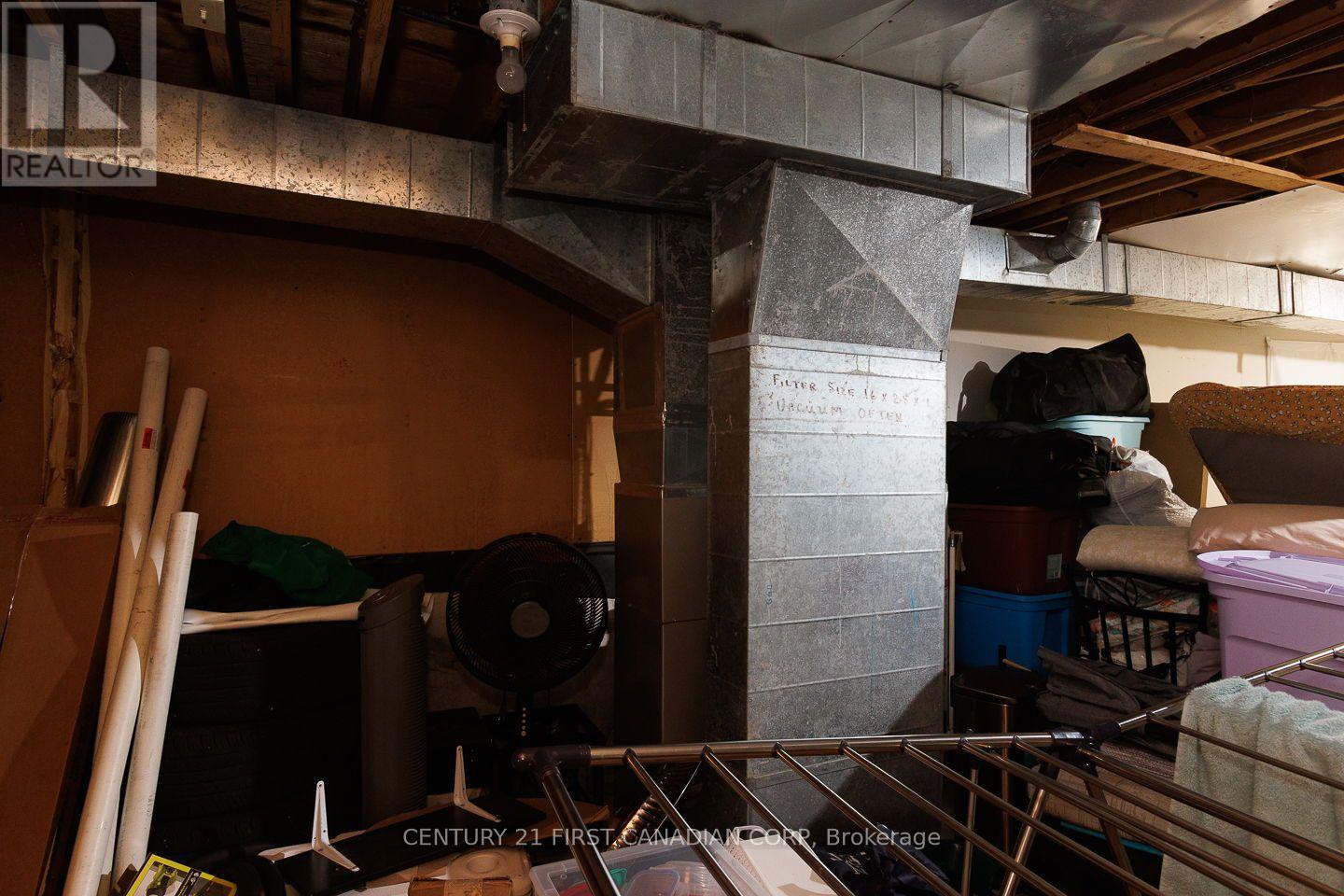 122 - 70 Fiddlers Green Road Property Photo 23