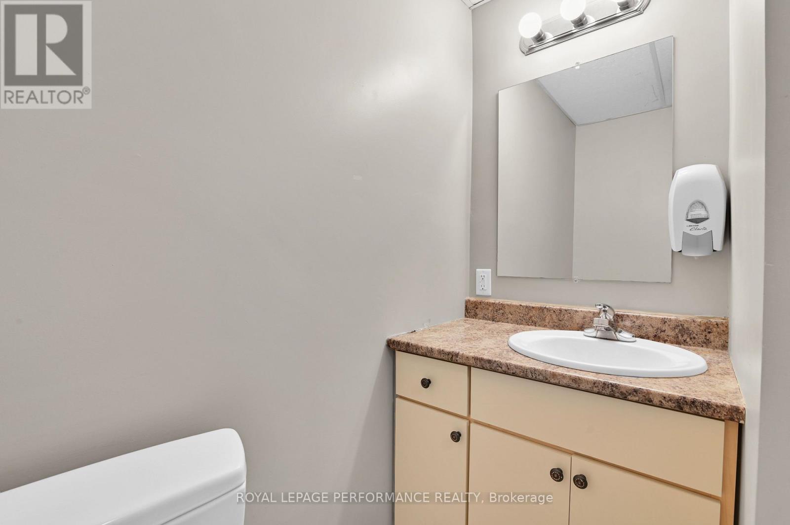 117 First Street E Property Photo 28