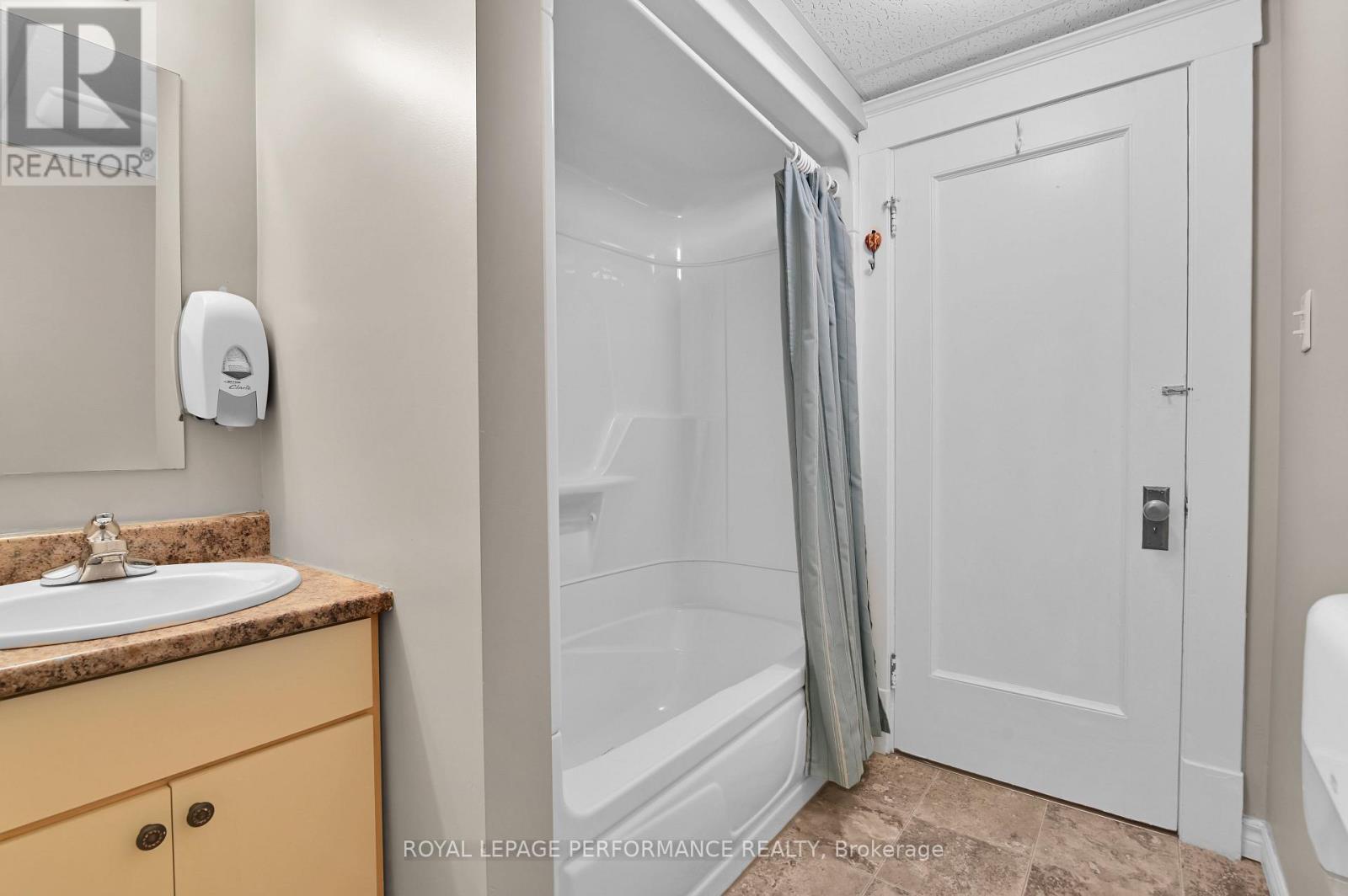 117 First Street E Property Photo 29