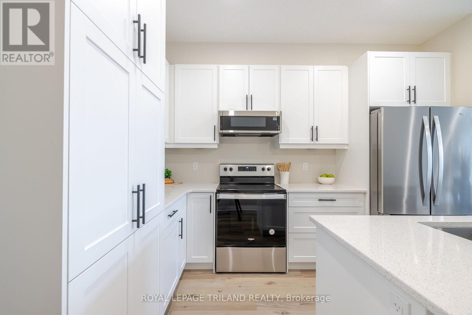 760 Banyan Lane Property Photo 11