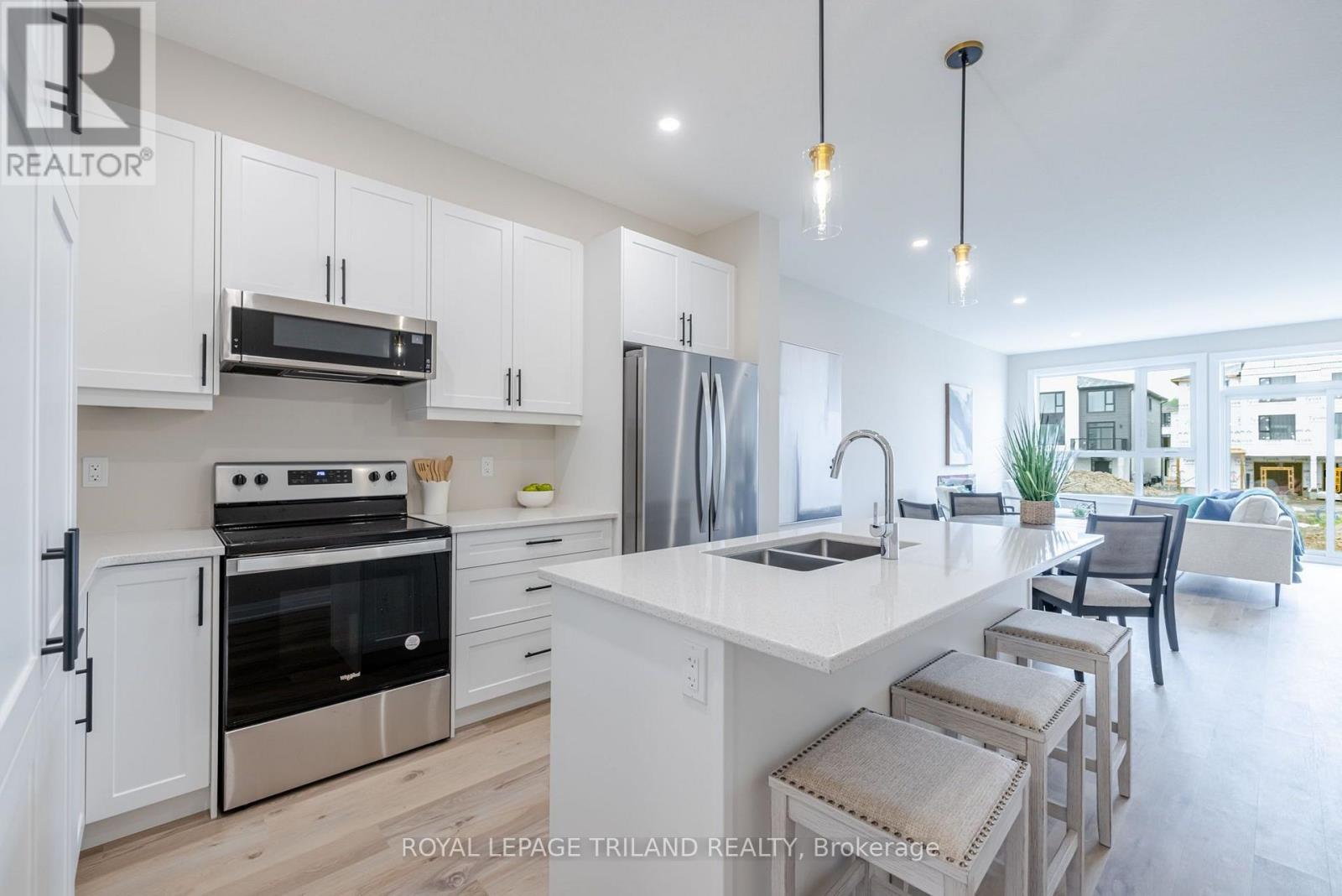 760 Banyan Lane Property Photo 13