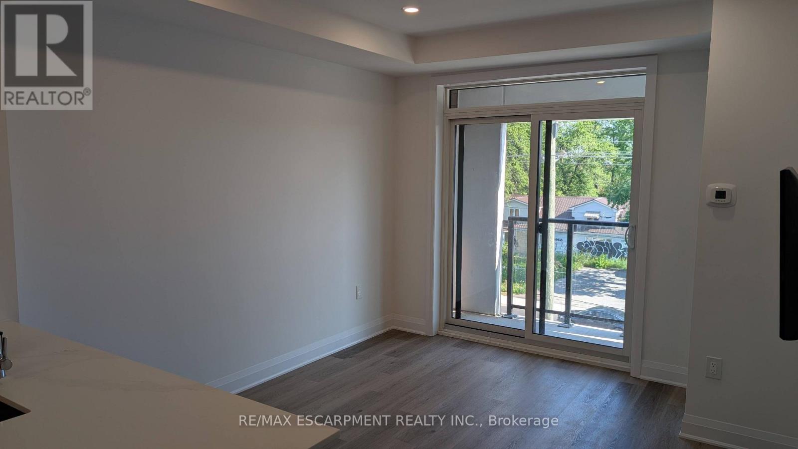 309 - 1936 Rymal Road E Property Photo 12