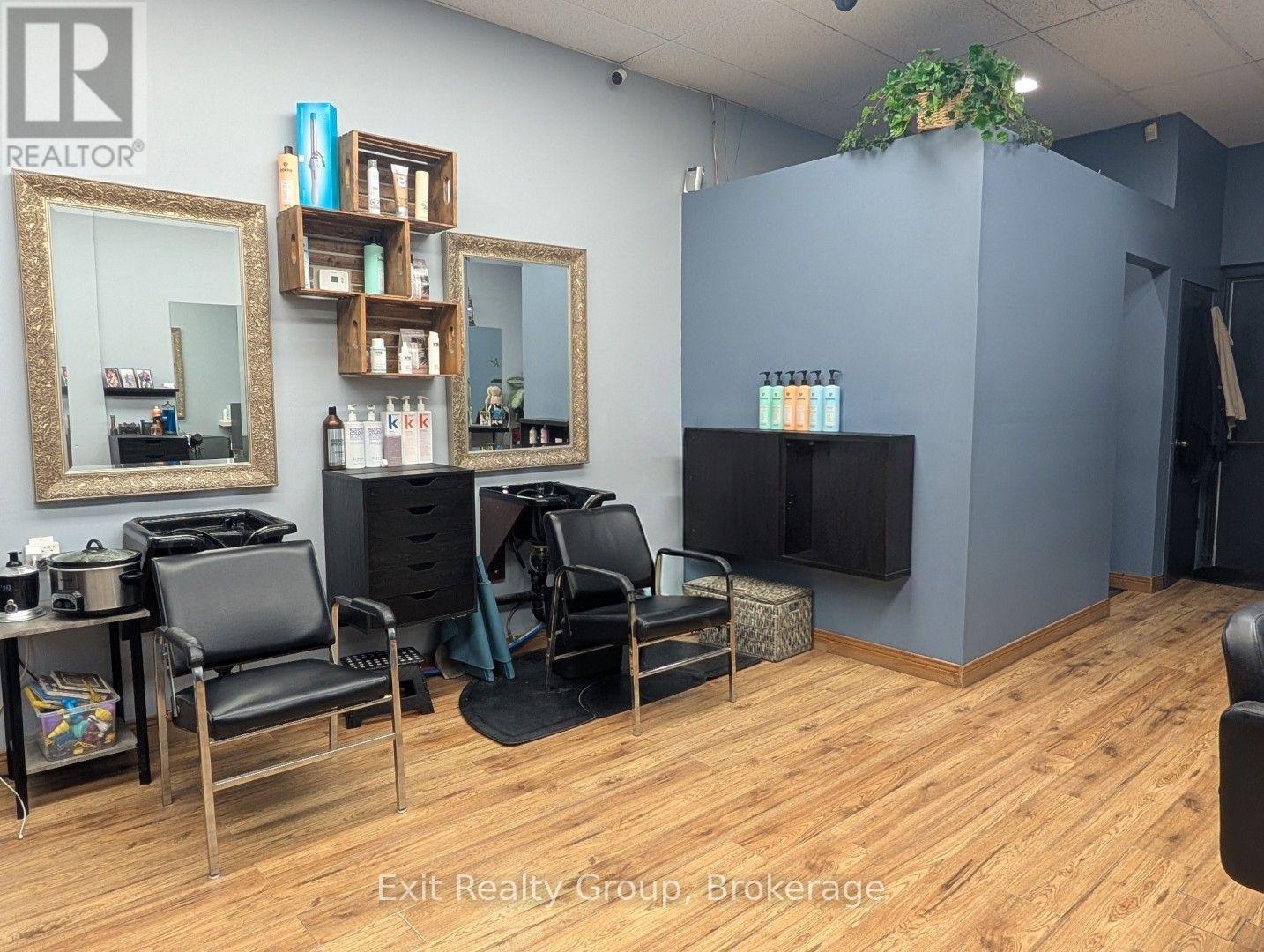 266 Dundas Street E Property Photo 9