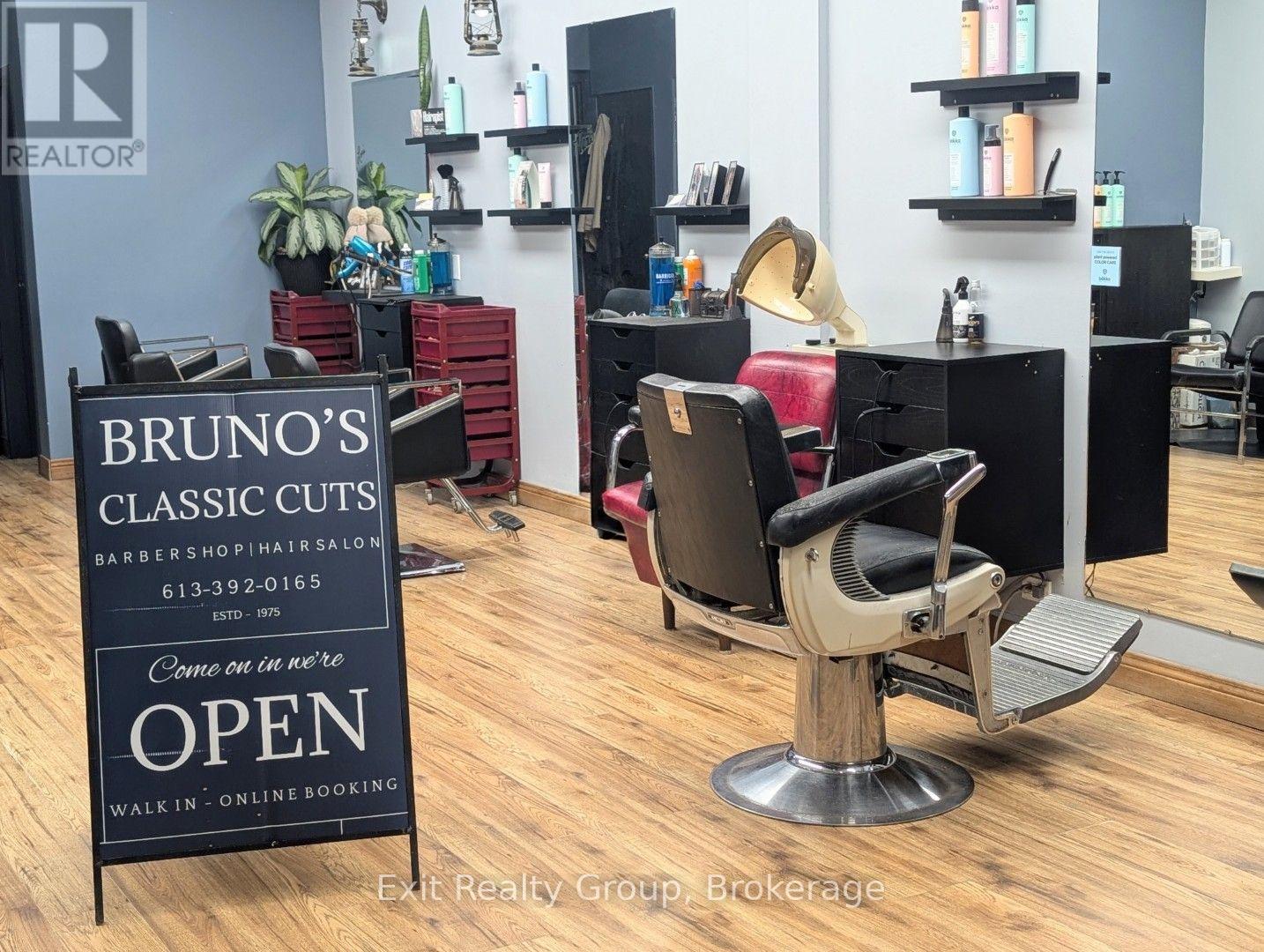 266 Dundas Street E Property Photo 10