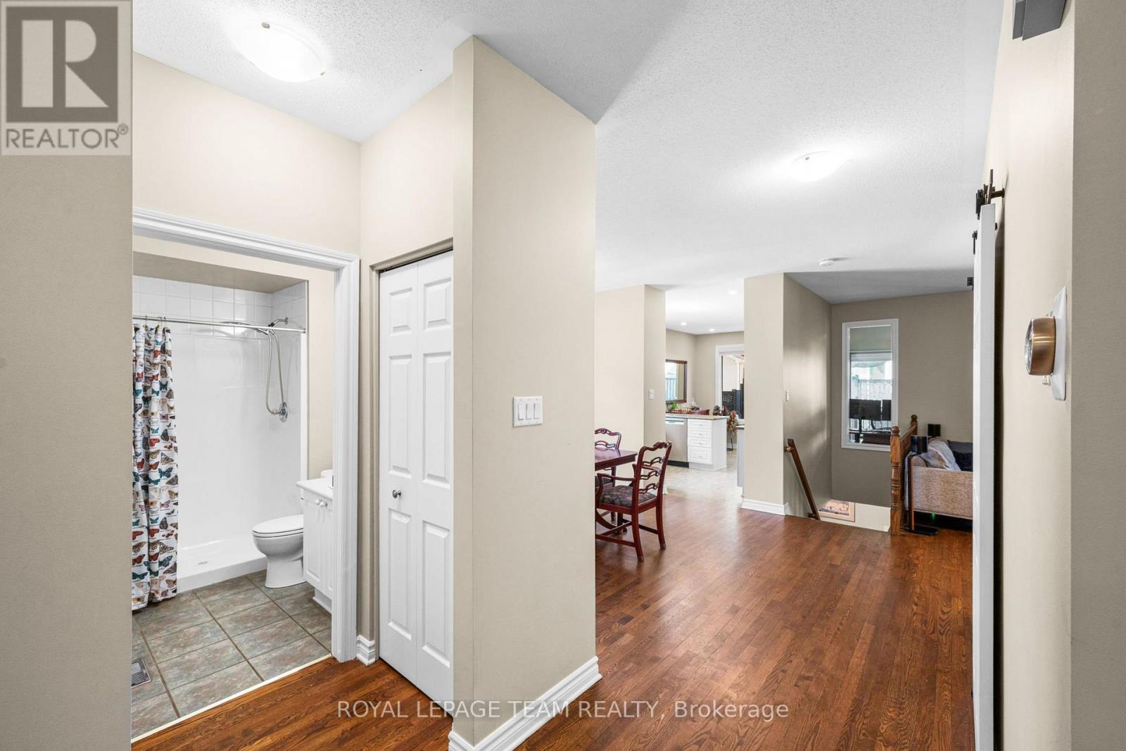 32 Trump Avenue Property Photo 8