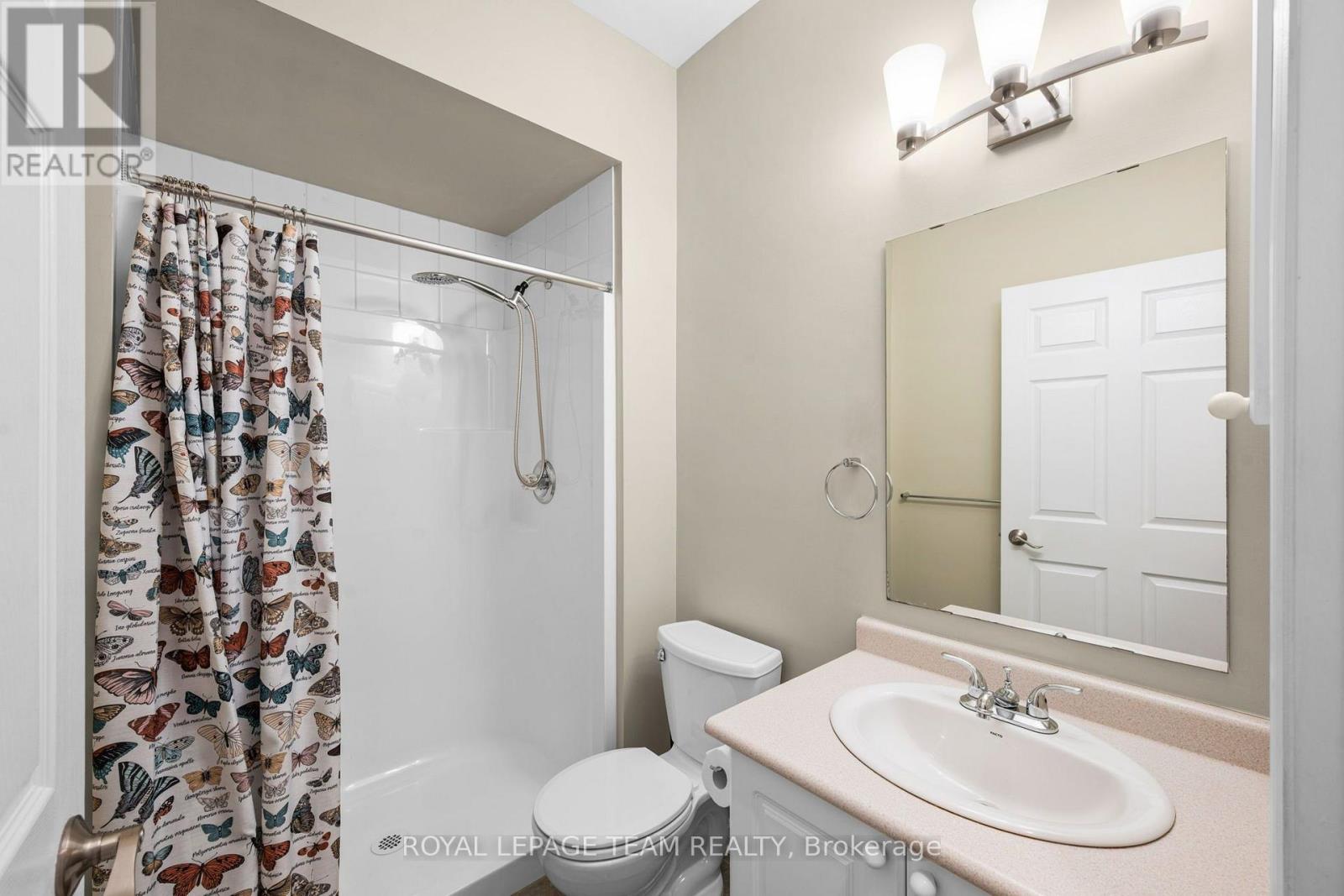 32 Trump Avenue Property Photo 9