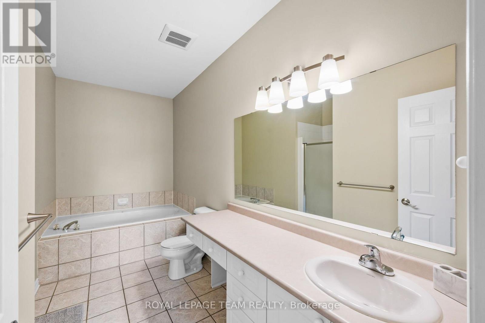 32 Trump Avenue Property Photo 13