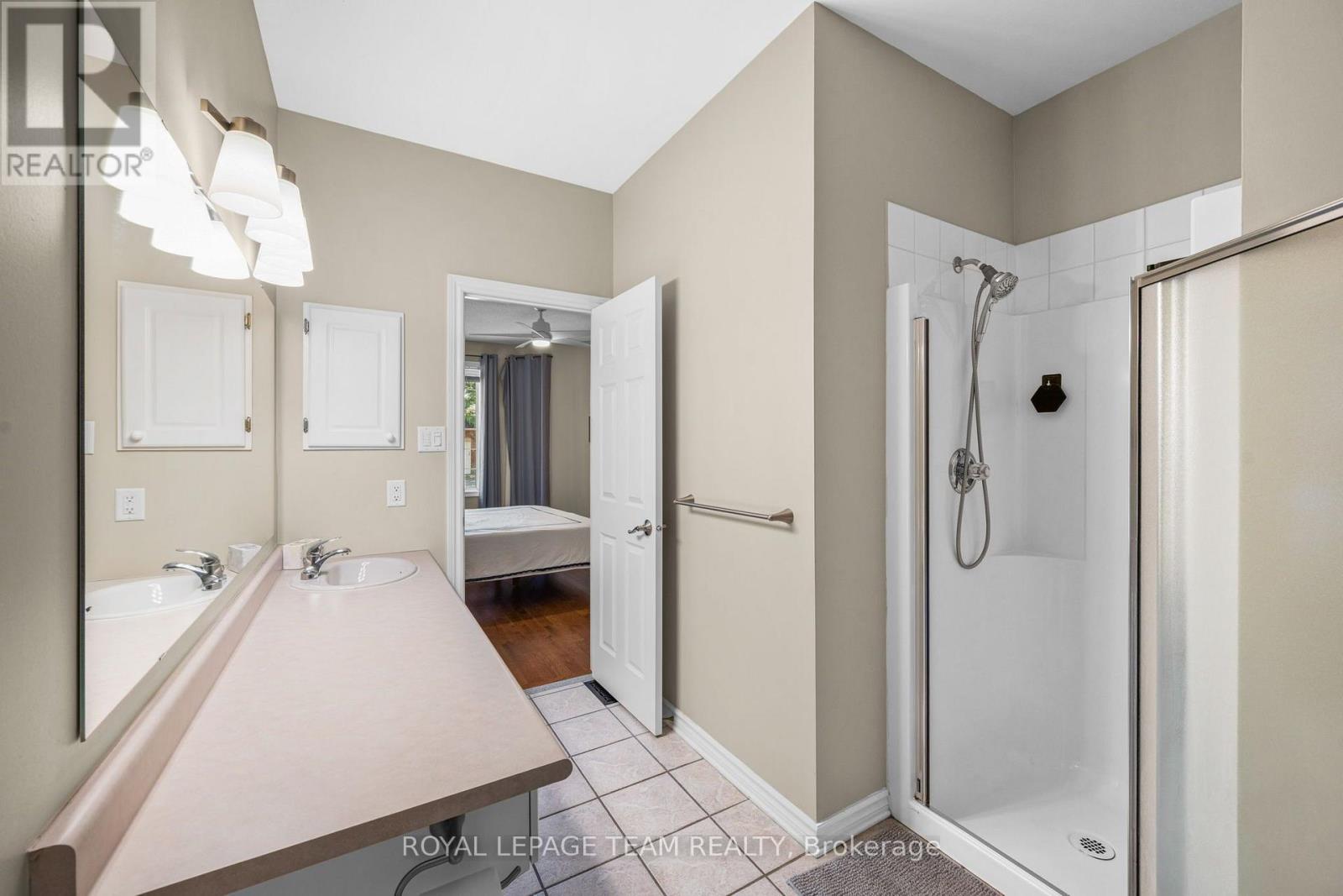 32 Trump Avenue Property Photo 14