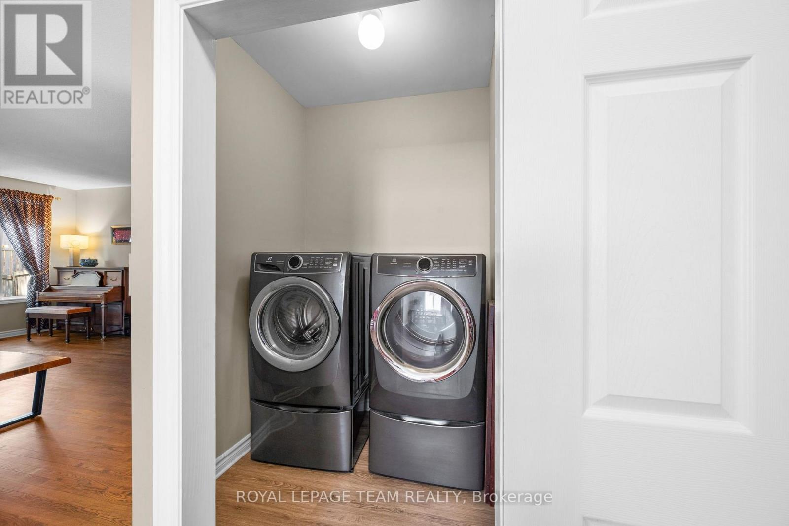 32 Trump Avenue Property Photo 16