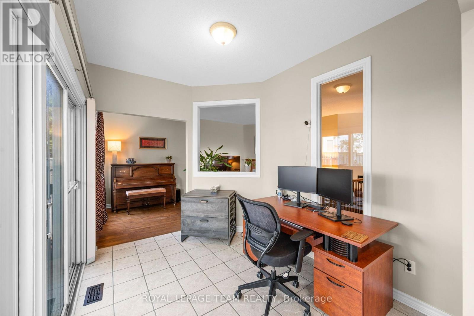 32 Trump Avenue Property Photo 23