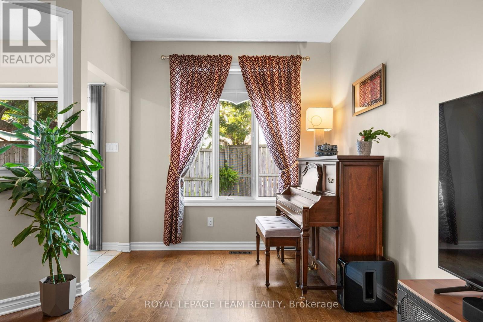 32 Trump Avenue Property Photo 27