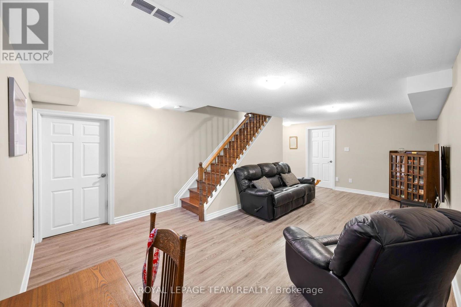 32 Trump Avenue Property Photo 32