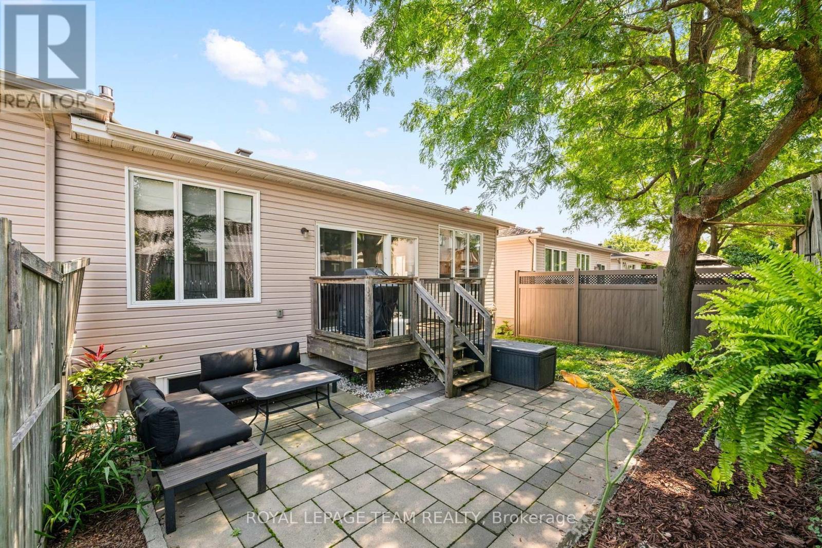 32 Trump Avenue Property Photo 41