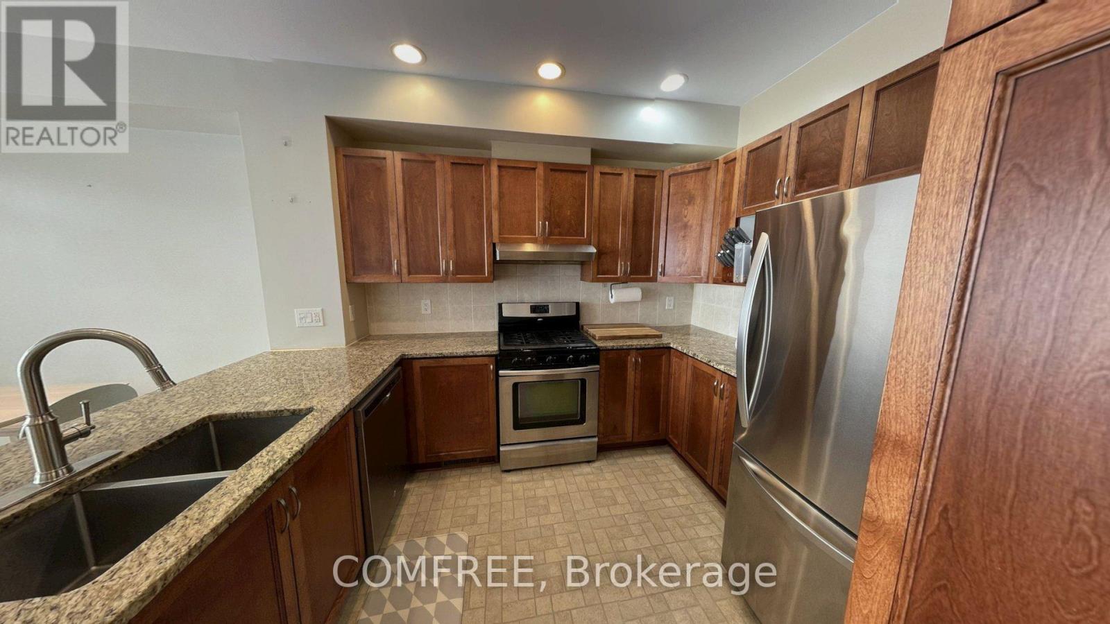 294 Waymark Crescent Property Photo 7