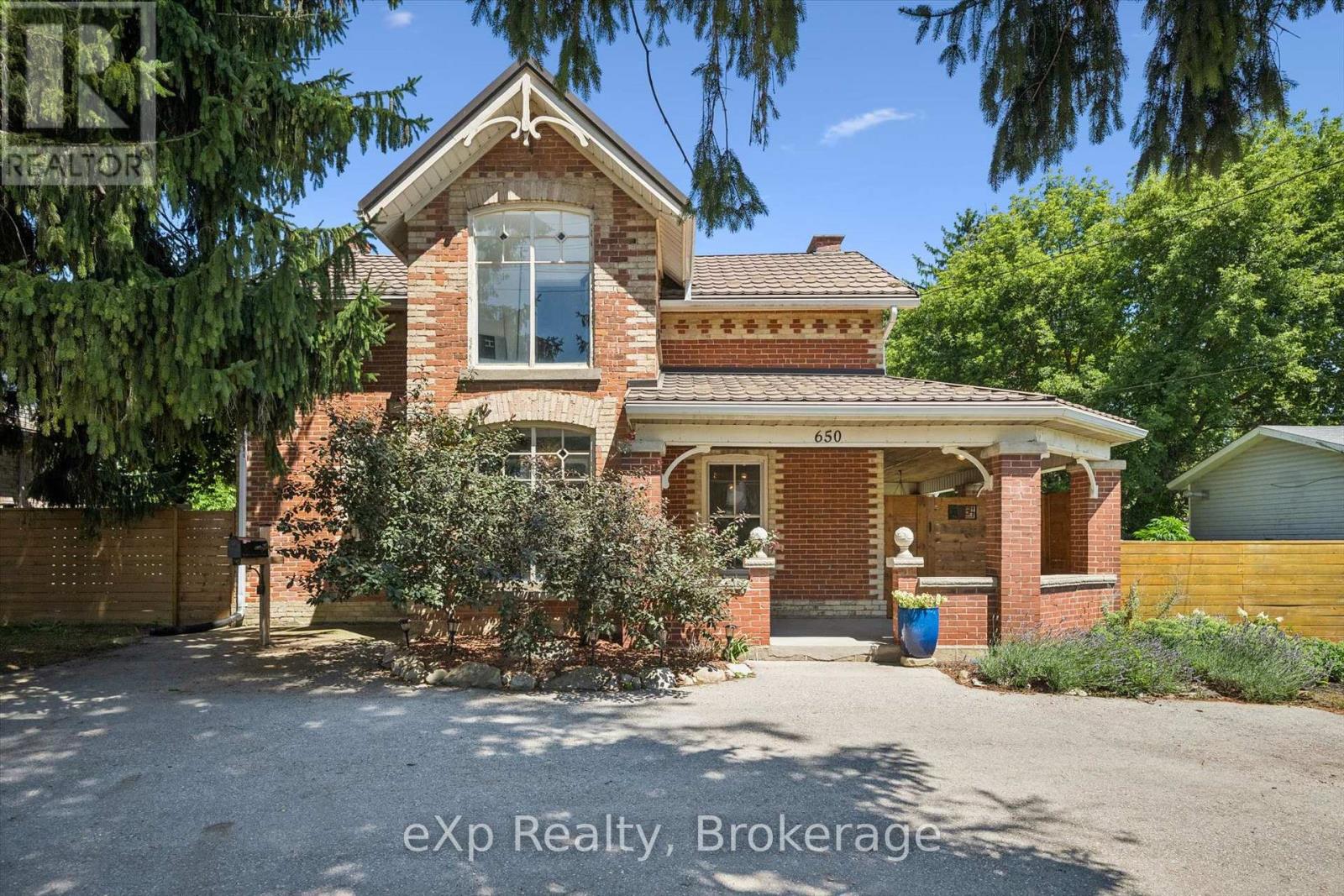650 St David St, North Road Property Photo 1