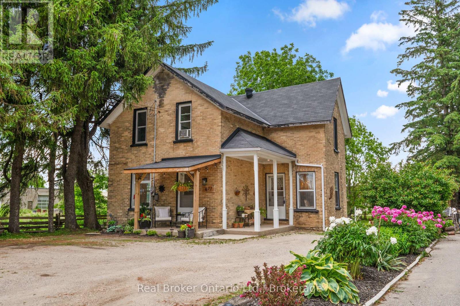 677 Garafraxa Street N Property Photo 1