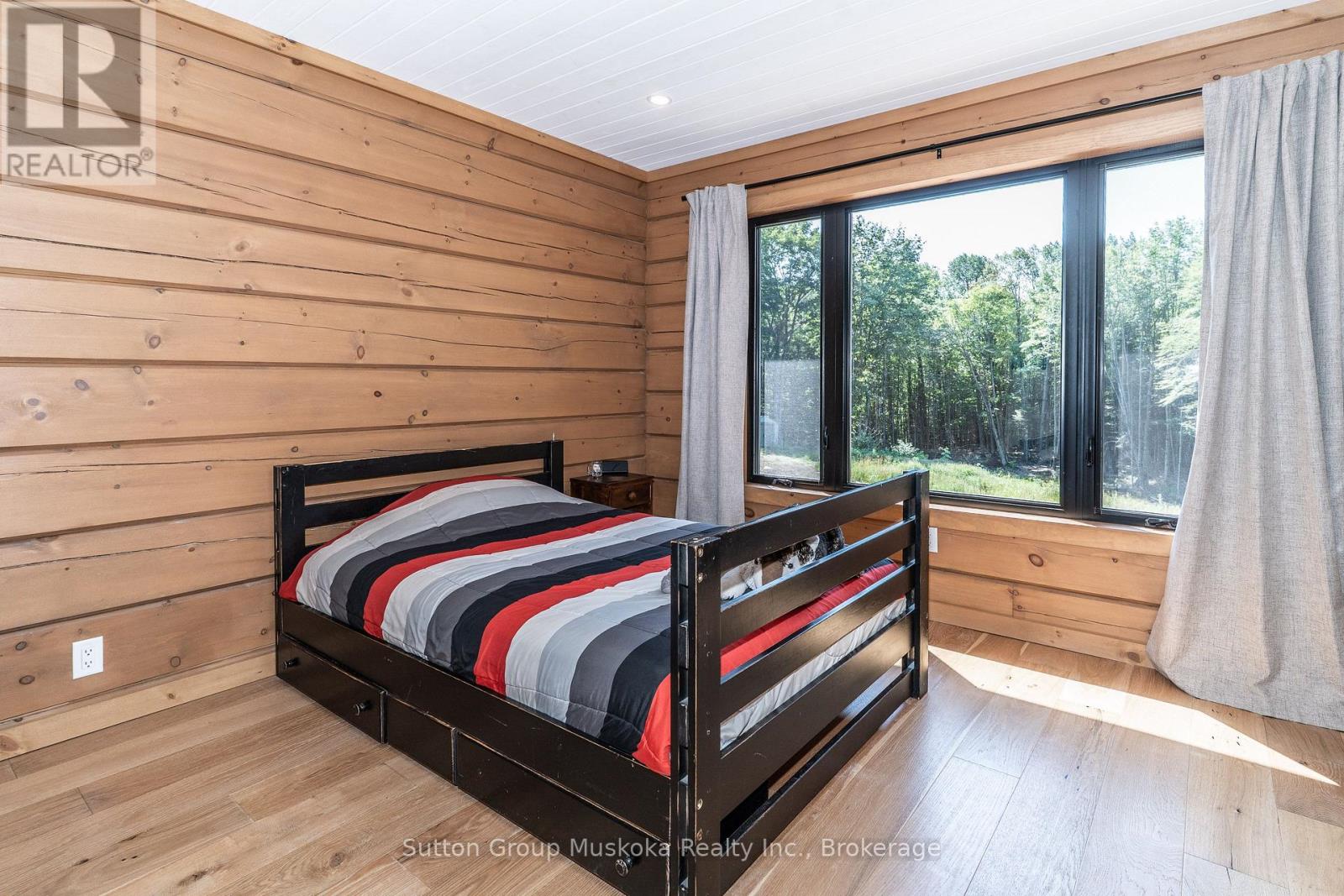 1265 Britannia Road Property Photo 19