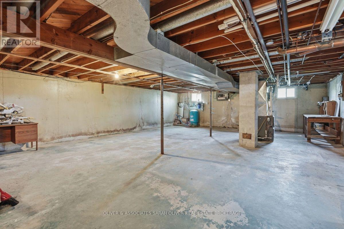 4159 Putnam Road Property Photo 10
