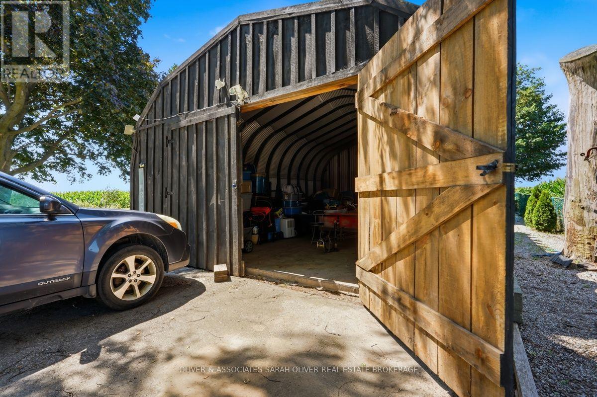 4159 Putnam Road Property Photo 25