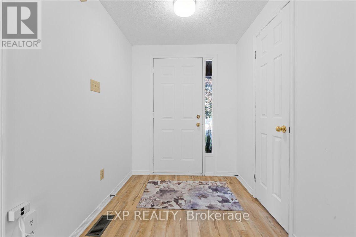 77 Waterton Crescent Property Photo 5