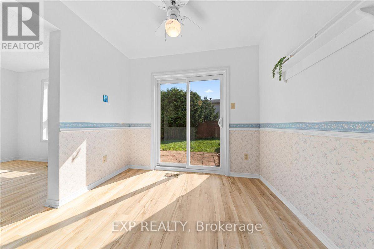 77 Waterton Crescent Property Photo 17