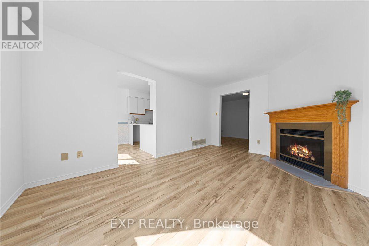 77 Waterton Crescent Property Photo 23
