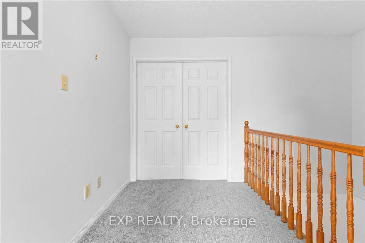 77 Waterton Crescent Property Photo 25