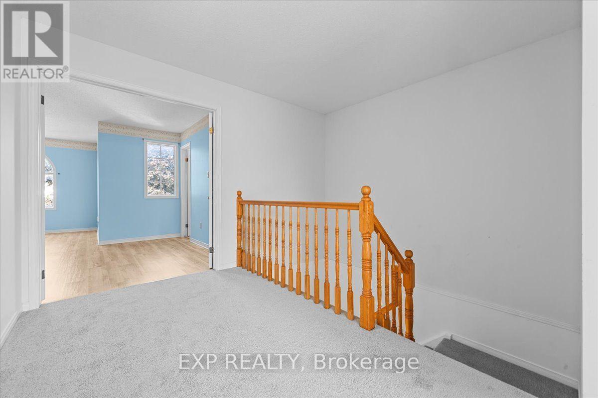 77 Waterton Crescent Property Photo 27