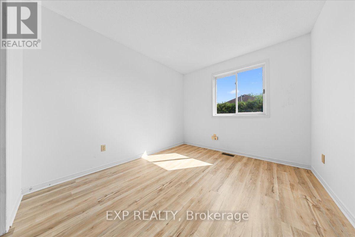 77 Waterton Crescent Property Photo 38