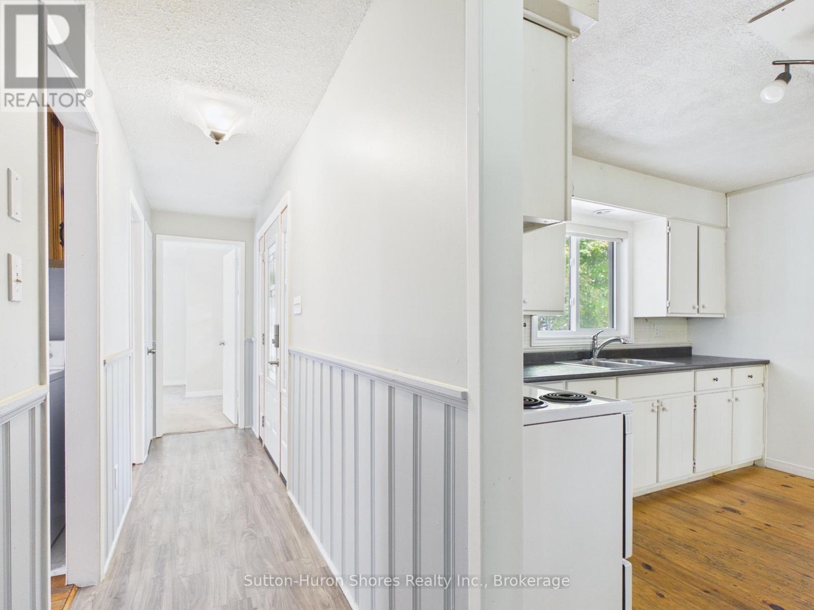 418 Elgin Street Property Photo 6
