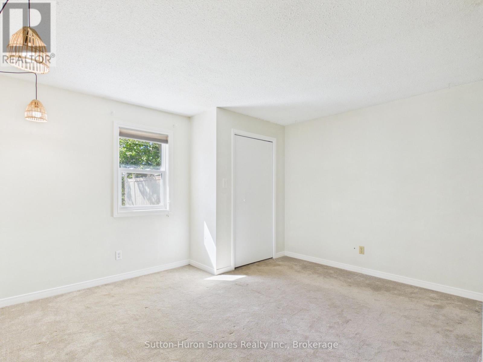 418 Elgin Street Property Photo 10