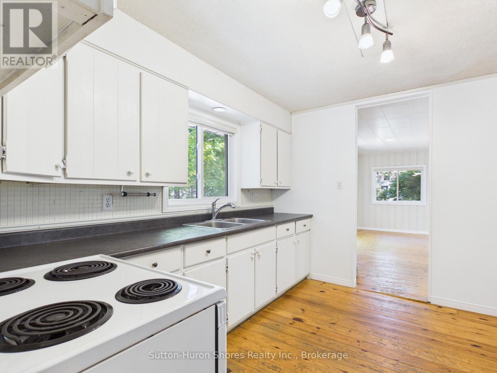 418 Elgin Street Property Photo 14