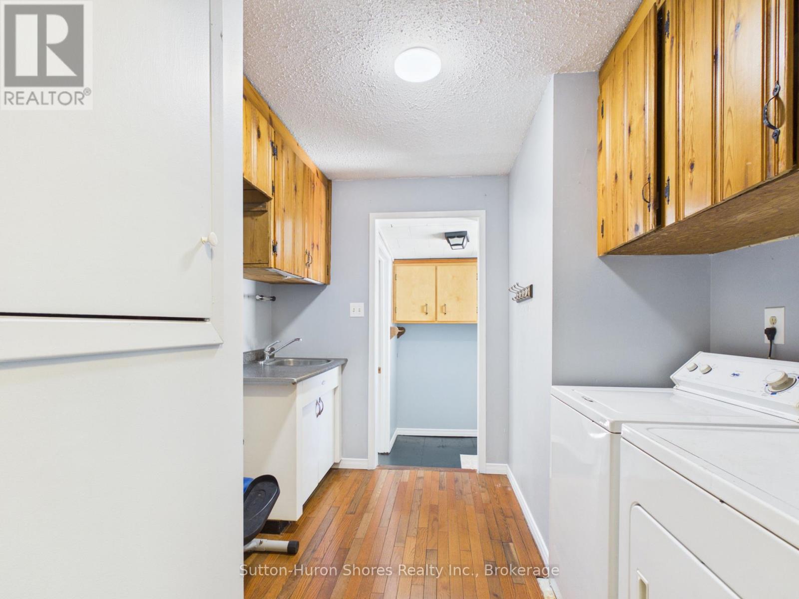 418 Elgin Street Property Photo 23