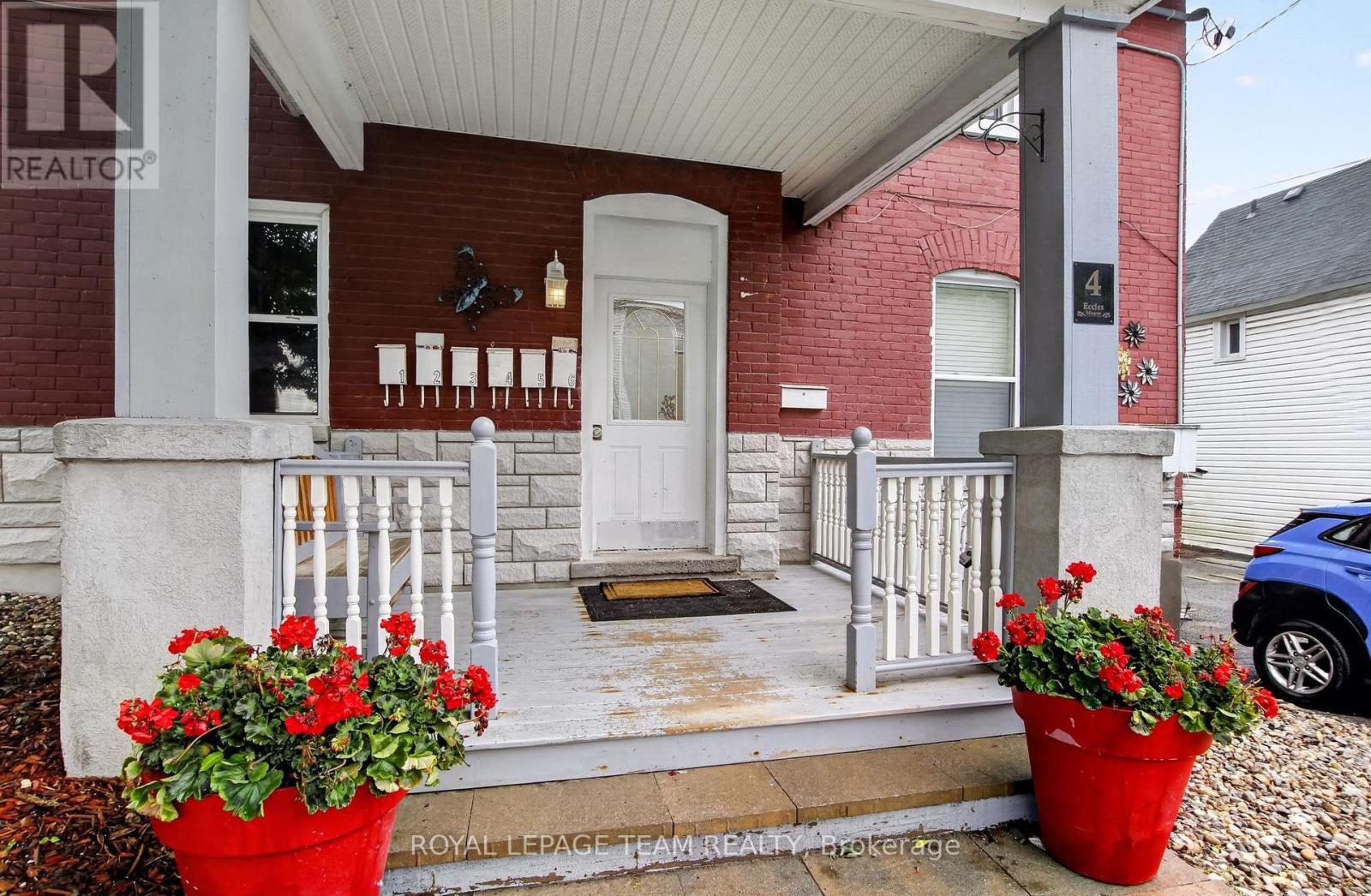 5 - 4 Eccles Street Property Photo 4