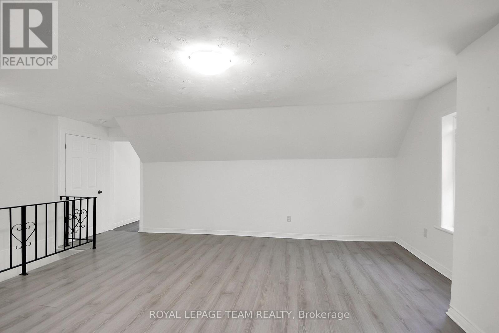 5 - 4 Eccles Street Property Photo 11