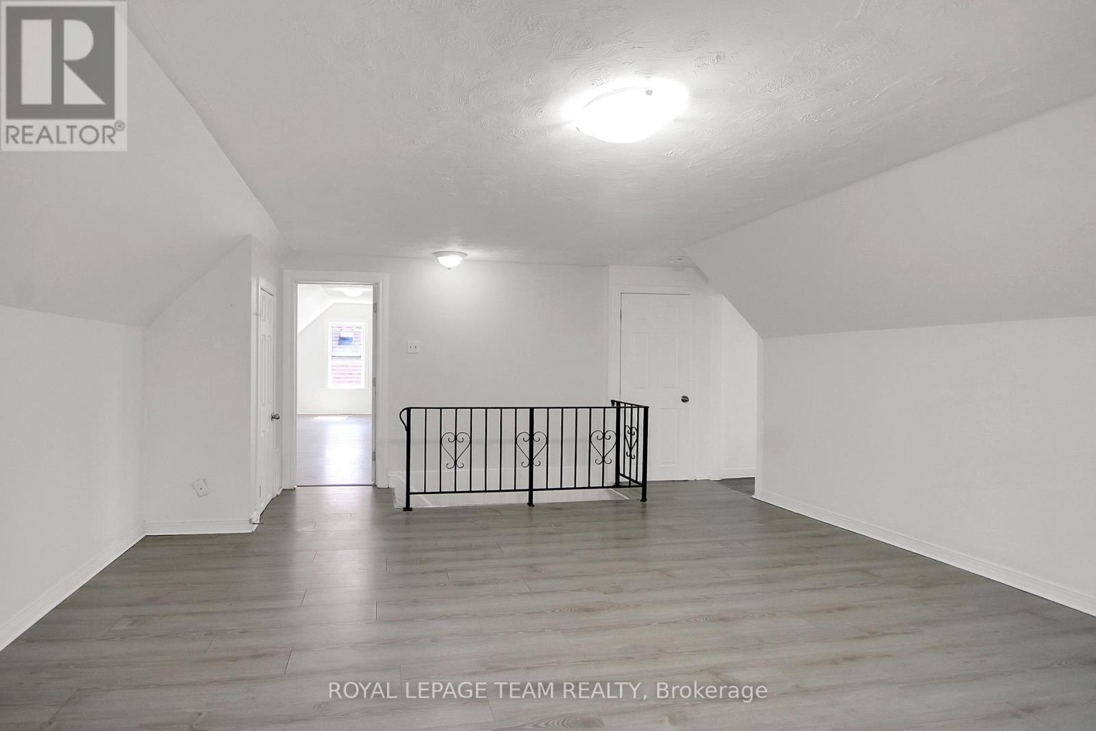 5 - 4 Eccles Street Property Photo 13