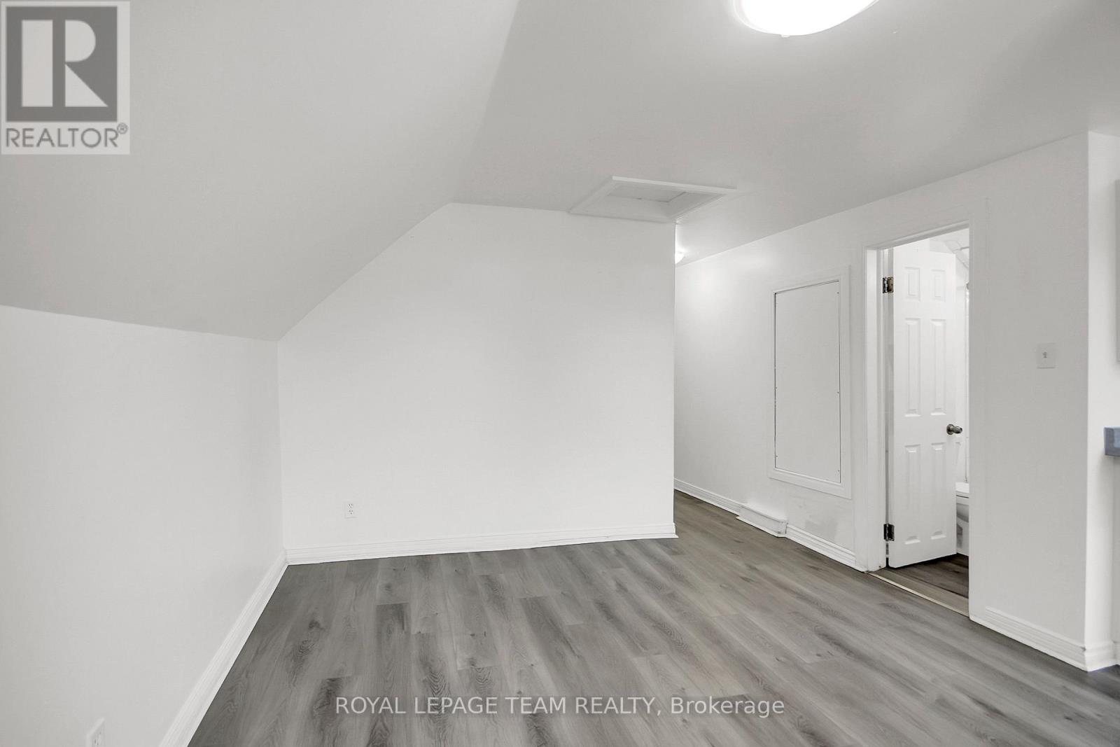 5 - 4 Eccles Street Property Photo 19