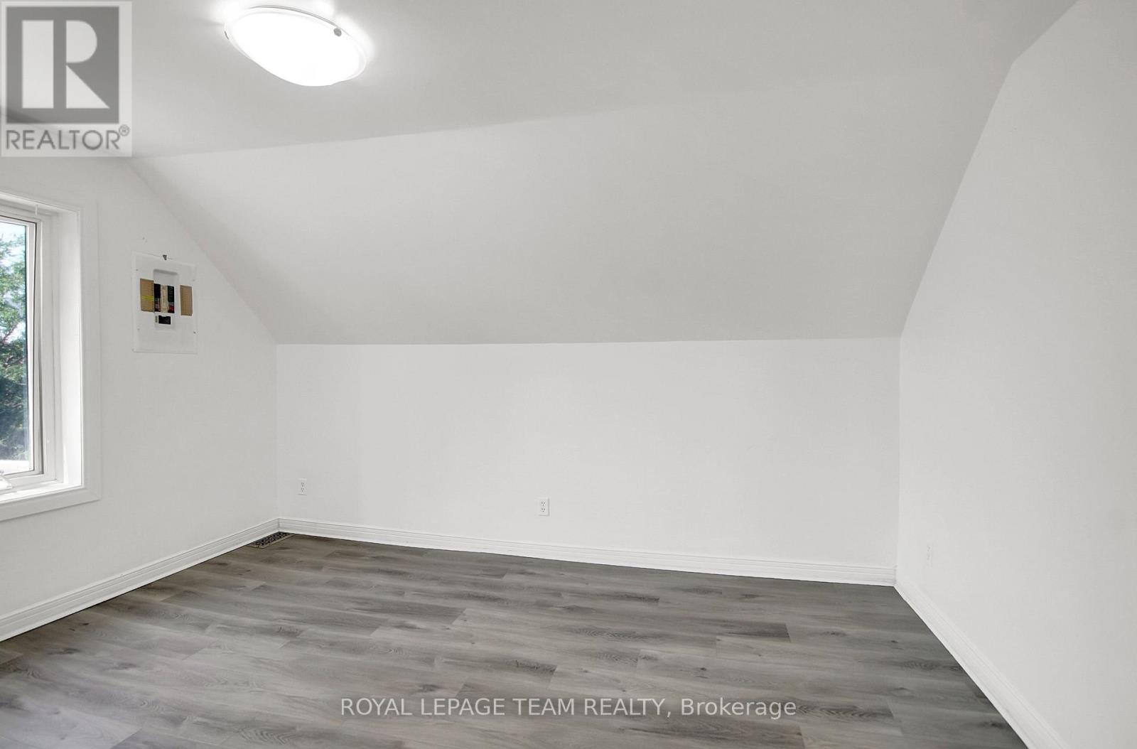 5 - 4 Eccles Street Property Photo 21
